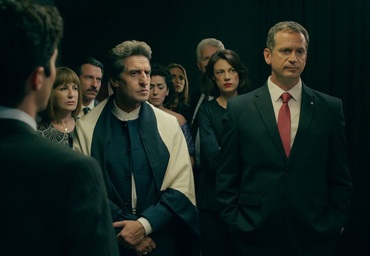 Crítica de la serie “El Reino”, sobre el ascenso de grupos evangelistas a la política