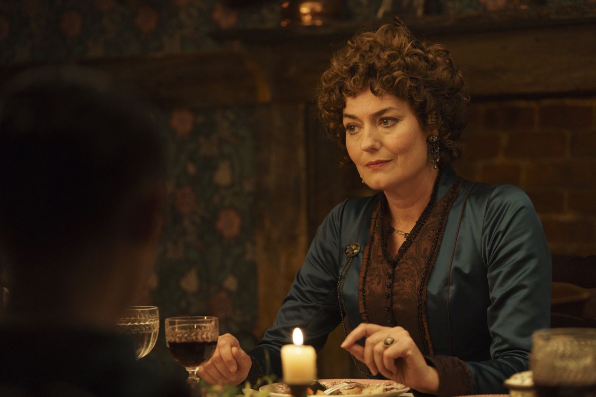 Crítica de “Érase una vez”, con Angelina Jolie en una fábula soporífera