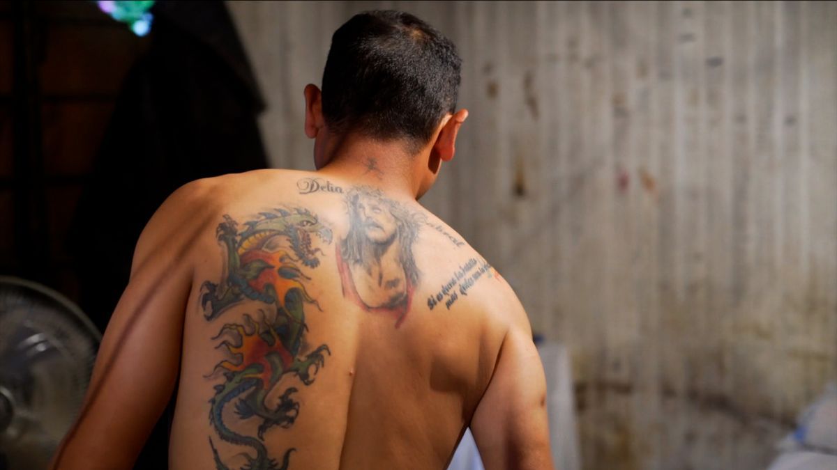 Crítica de "Las ranas", documental carcelario de Edgardo Castro