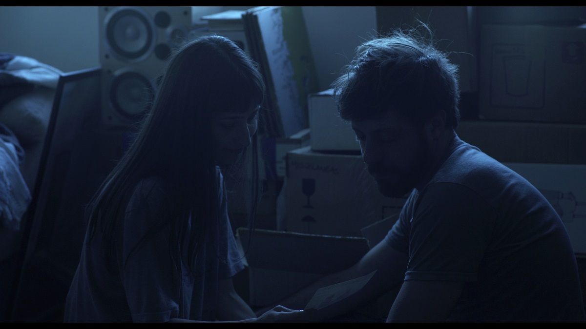 Crítica de "Las cosas donde ya no estaban", un antes del amanecer de Fabio A. Vallarelli 