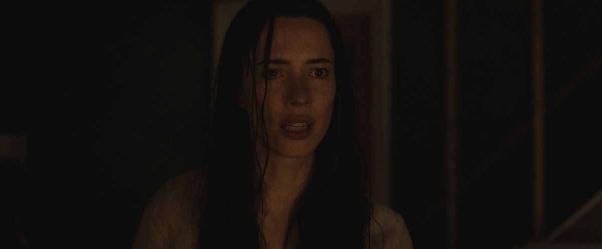Crítica de “La casa oscura”, un intenso thriller psicológico con Rebecca Hall