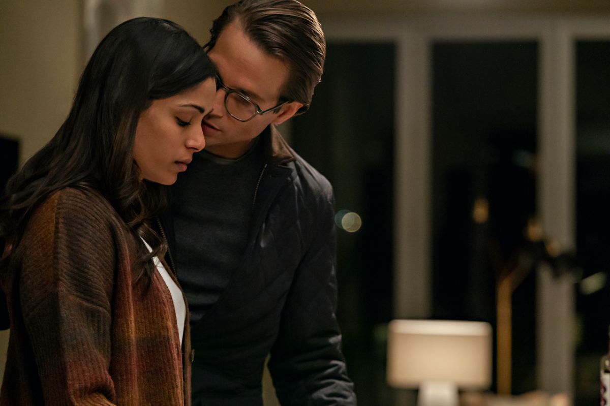 Crítica de “Intrusión”, entretenido y convencional thriller psicológico con Freida Pinto