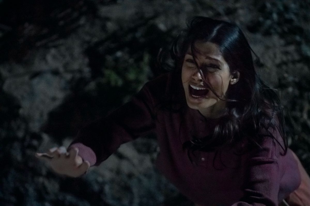 Crítica de “Intrusión”, entretenido y convencional thriller psicológico con Freida Pinto