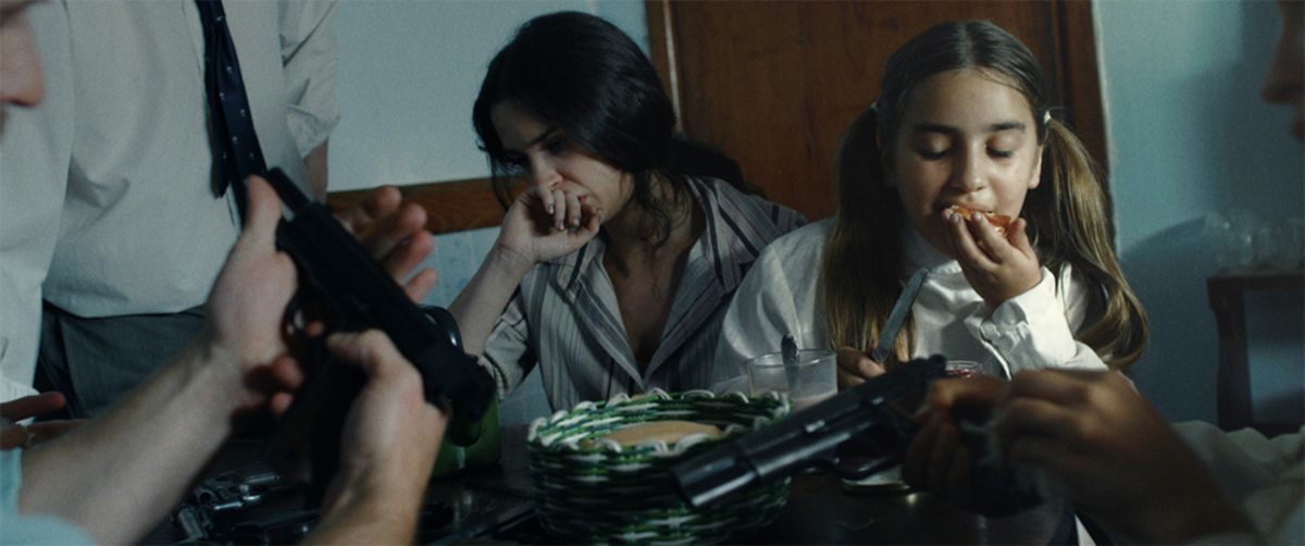 Crítica de "La casa de los conejos", fallida transposición de la novela de Laura Alcoba