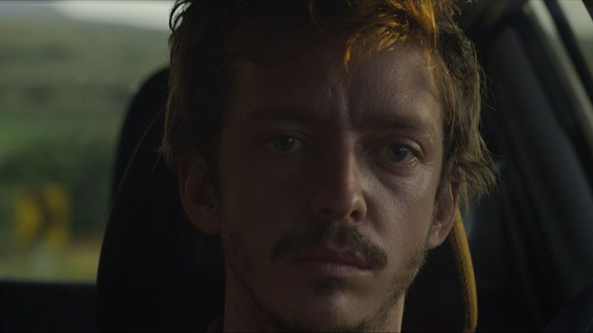 Crítica de "El empleado y el patrón", Manuel Nieto Zas entre la culpa y la tensión de clase 