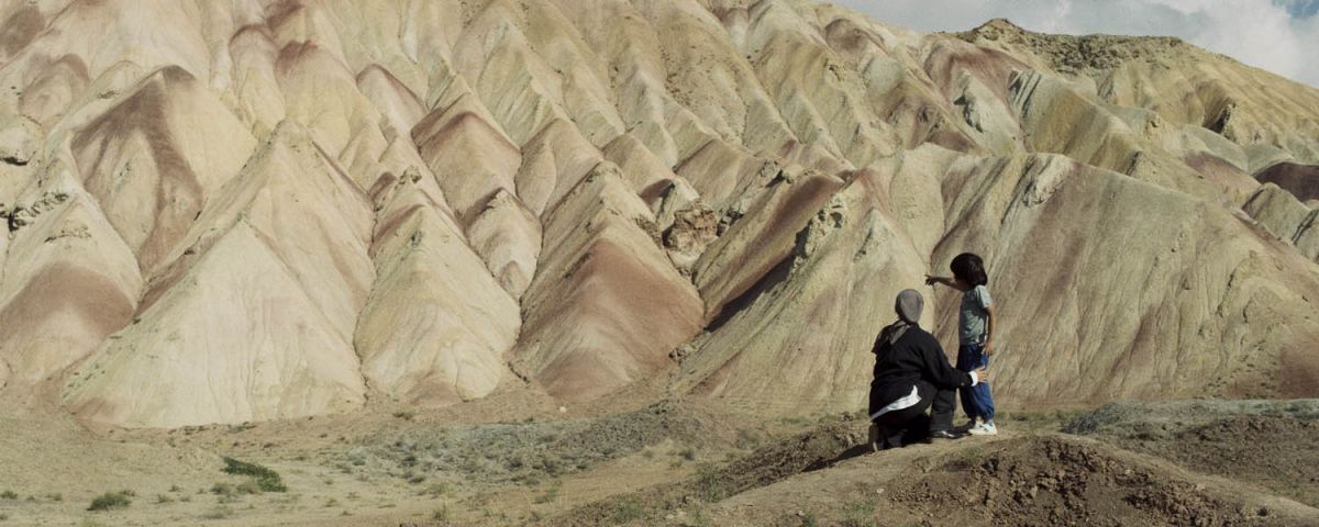 Crítica de “Hit the road”, el agridulce viaje familiar de Panah Panahi