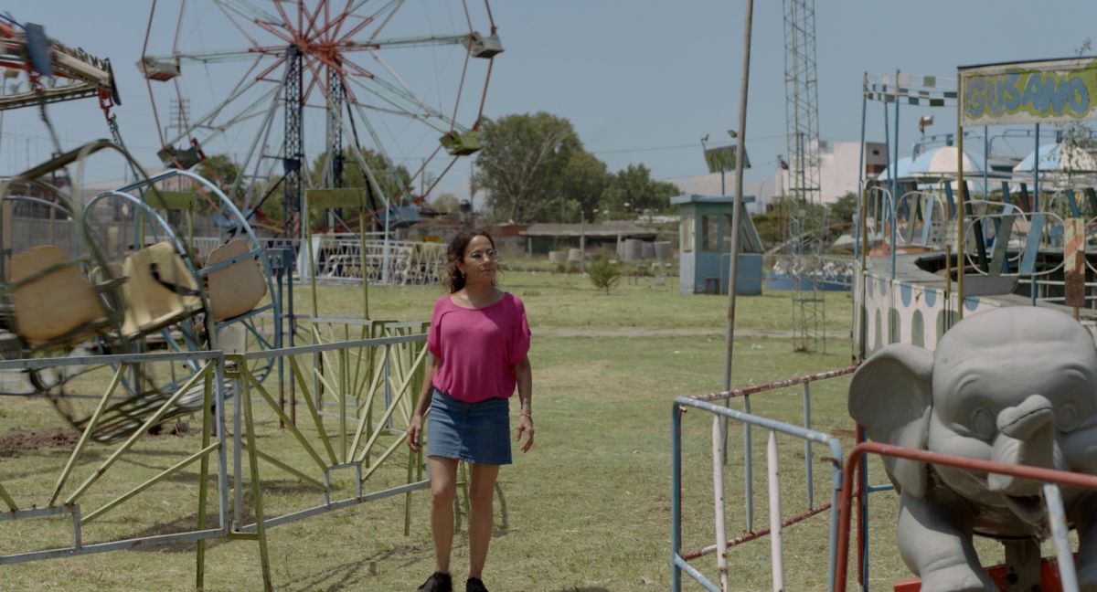 Crítica de “Ese fin de semana” el viaje al pasado de Mara Pescio con la cantante Miss Bolivia