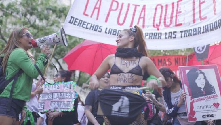 Crítica de “Salir de puta”, potente documental sobre la trata de Sofía Rocha