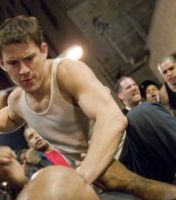 Crítica de "Peleador callejero" (Fighting": Vale Todo