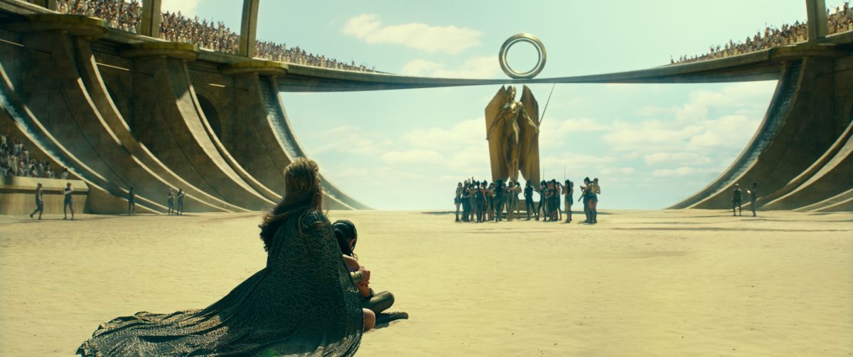 Crítica de "Mujer maravilla 1984", una película hipócrita con Gal Gadot 