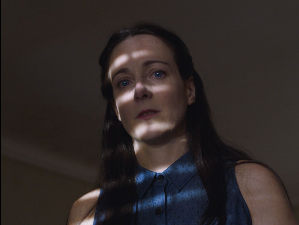 Crítica de "Un crimen común" y la coherencia estética de Francisco Márquez