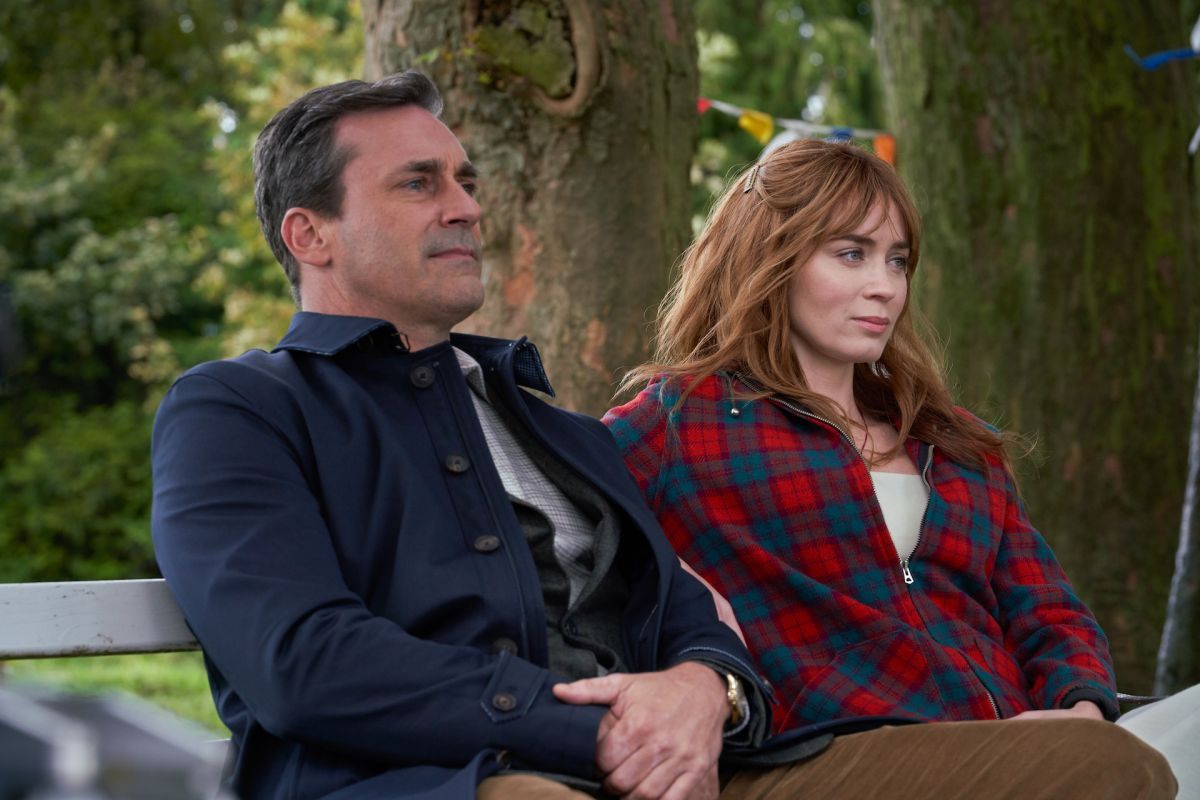 Crítica de “Amor en las montañas”, con Emily Blunt, una película del siglo pasado