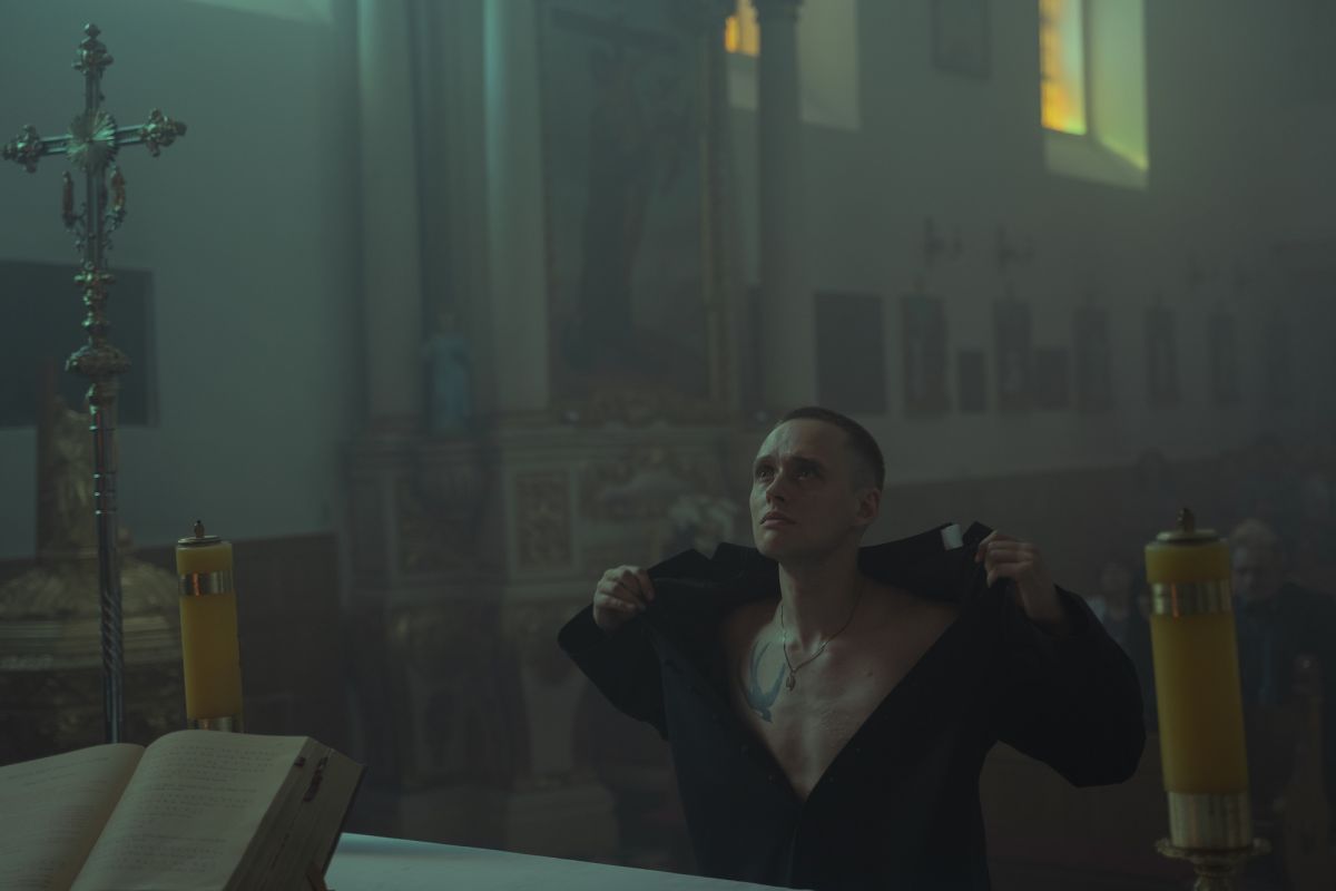 Crítica de “Corpus Christi”, o cuando los pecadores buscan el perdón pero no el olvido