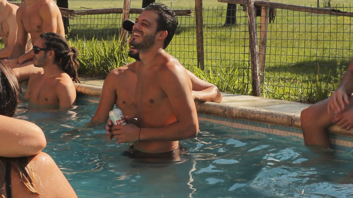 Crítica de "Gualeguaychú: El país del carnaval”, de Marco Berger, una explosión de cuerpos