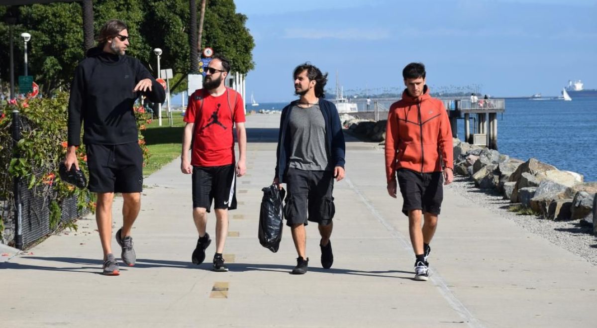 Crítica de “New Indians, el camino del Grunge", Sebastián De Caro tras la música de Oberto