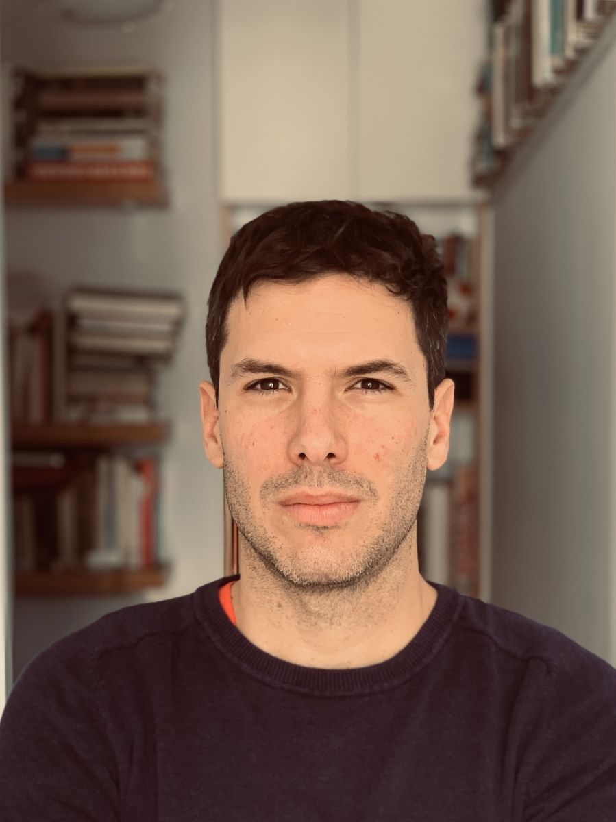 Crítica de "De la noche a la mañana", de Manuel Ferrari con Esteban Menis