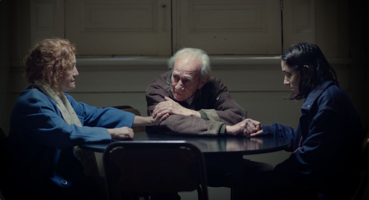 Crítica de "Una casa lejos", una historia mínima de Mayra Bottero