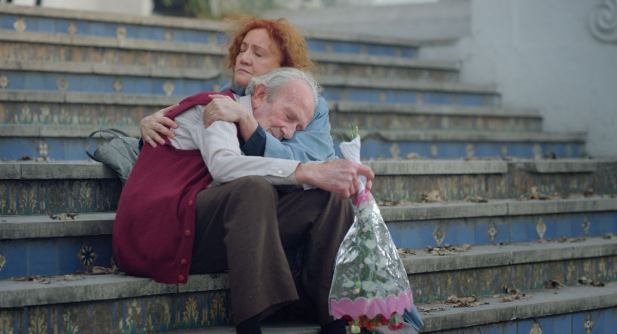 Crítica de "Una casa lejos", una historia mínima de Mayra Bottero