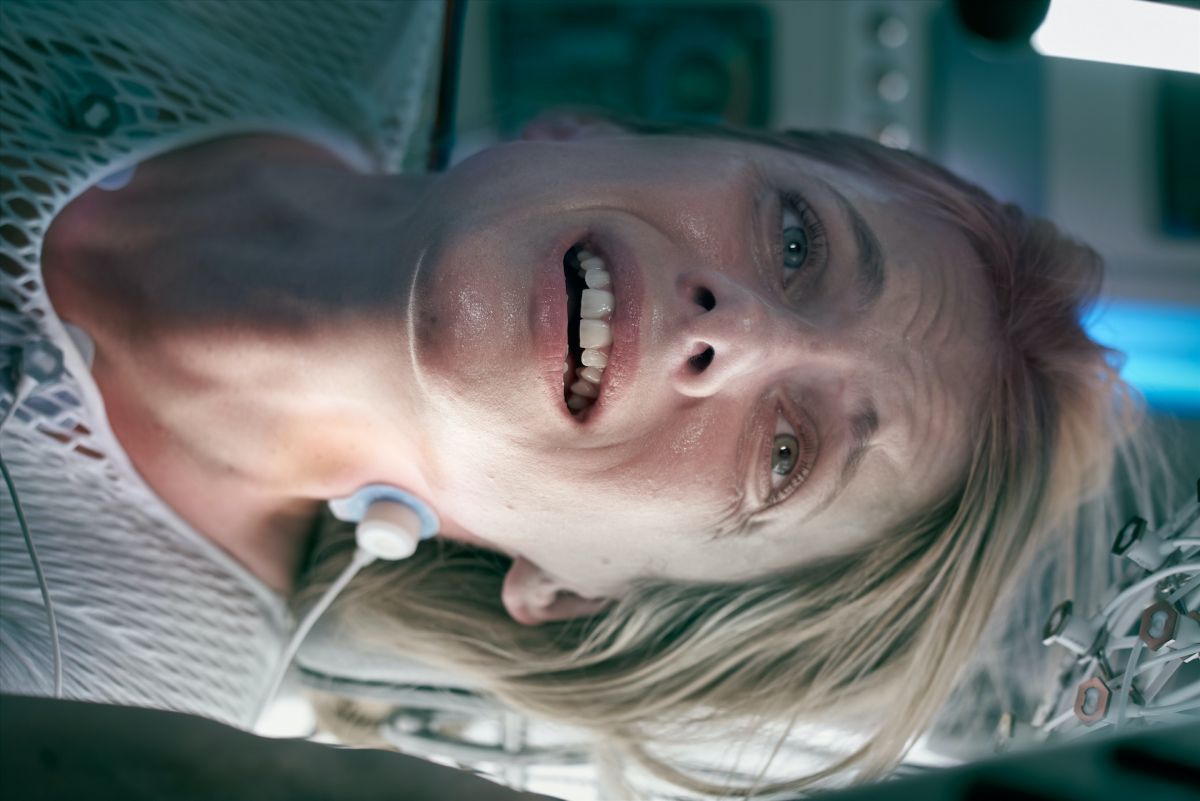 Crítica de “Oxígeno”, la asfixiante película de Alexandre Aja para Netflix