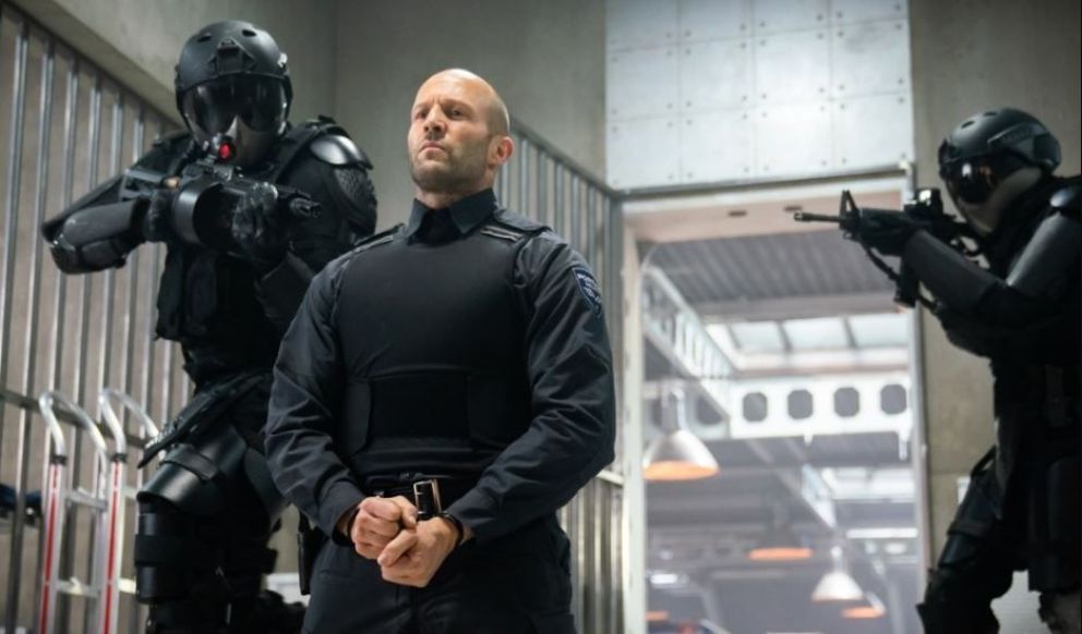 Crítica de “Justicia implacable” acción con Jason Statham dirigida por Guy Ritchie