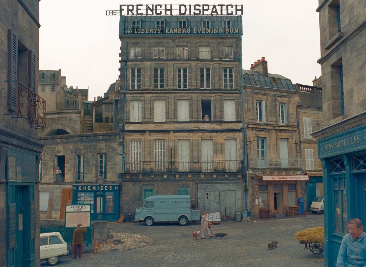 Nuevas imágenes de "La crónica francesa", esperado film de Wes Anderson