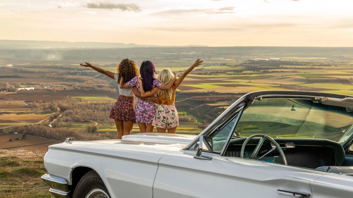 Netflix revela el trailer oficial de la segunda entrega de "Sky Rojo"