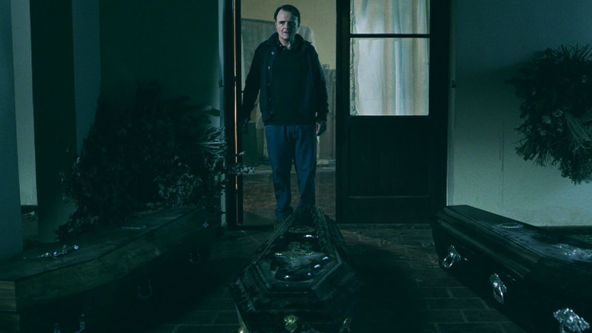 Crítica de "La funeraria", terror fantástico nacional de la mano de Mauro Iván Ojeda