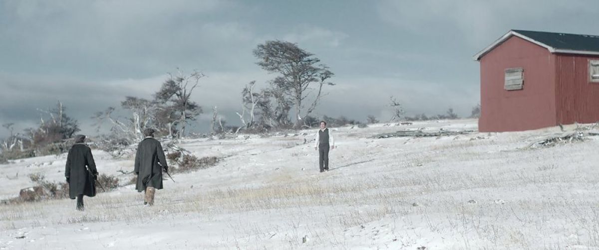 Crítica de "Blanco en blanco", de Theo Court,  en busca de la imagen perfecta