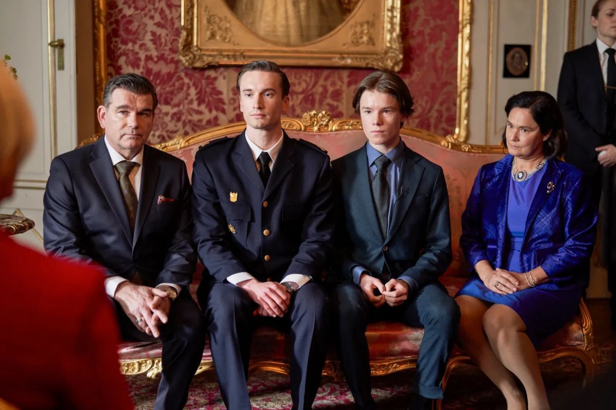 Crítica de "Jóvenes altezas 2", una historia de amor LGBTQI+  entre "The Crown" y "Élite"